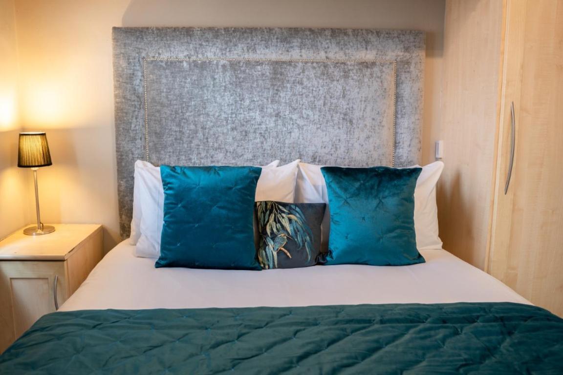 Perfectly Located Central Chester Town House -2Br Kültér fotó