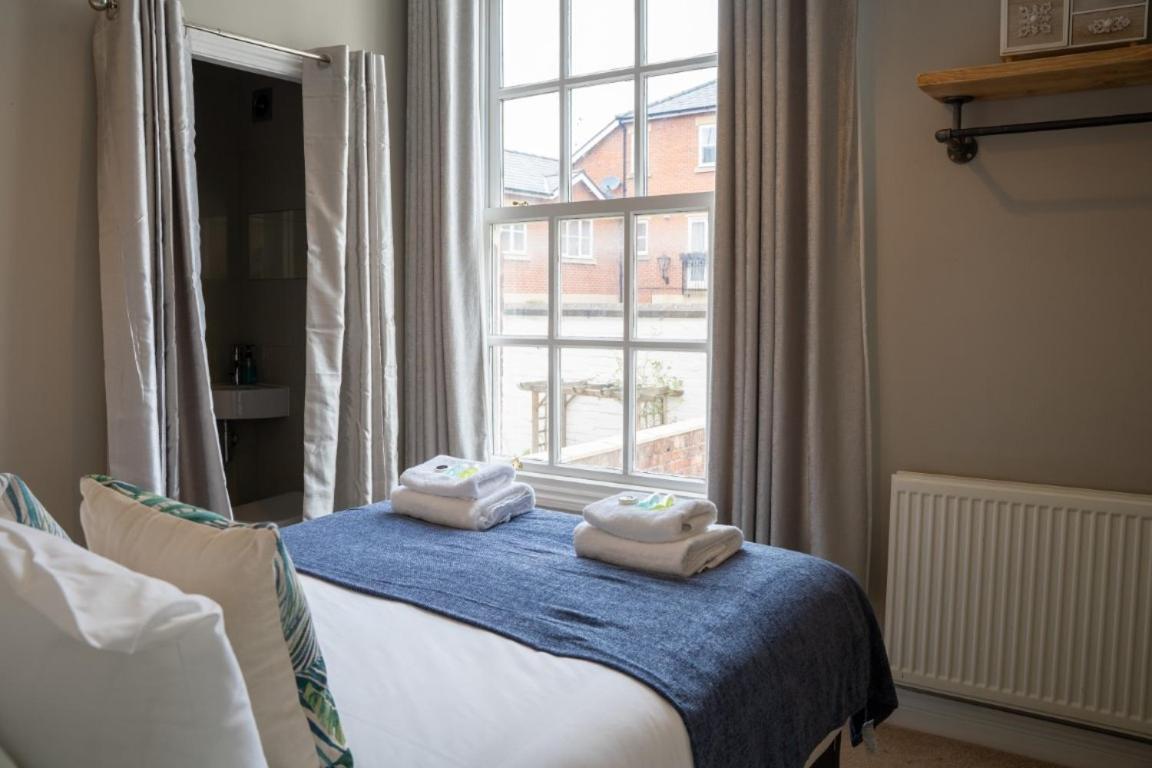 Perfectly Located Central Chester Town House -2Br Kültér fotó
