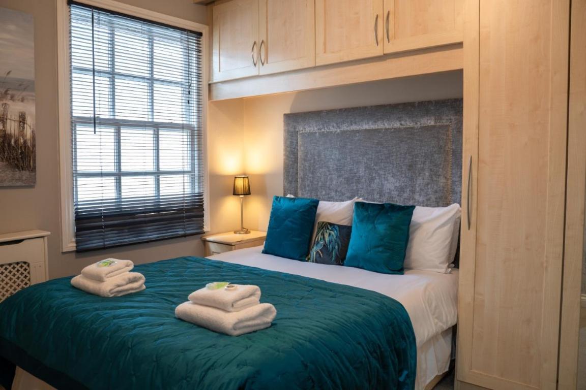 Perfectly Located Central Chester Town House -2Br Kültér fotó